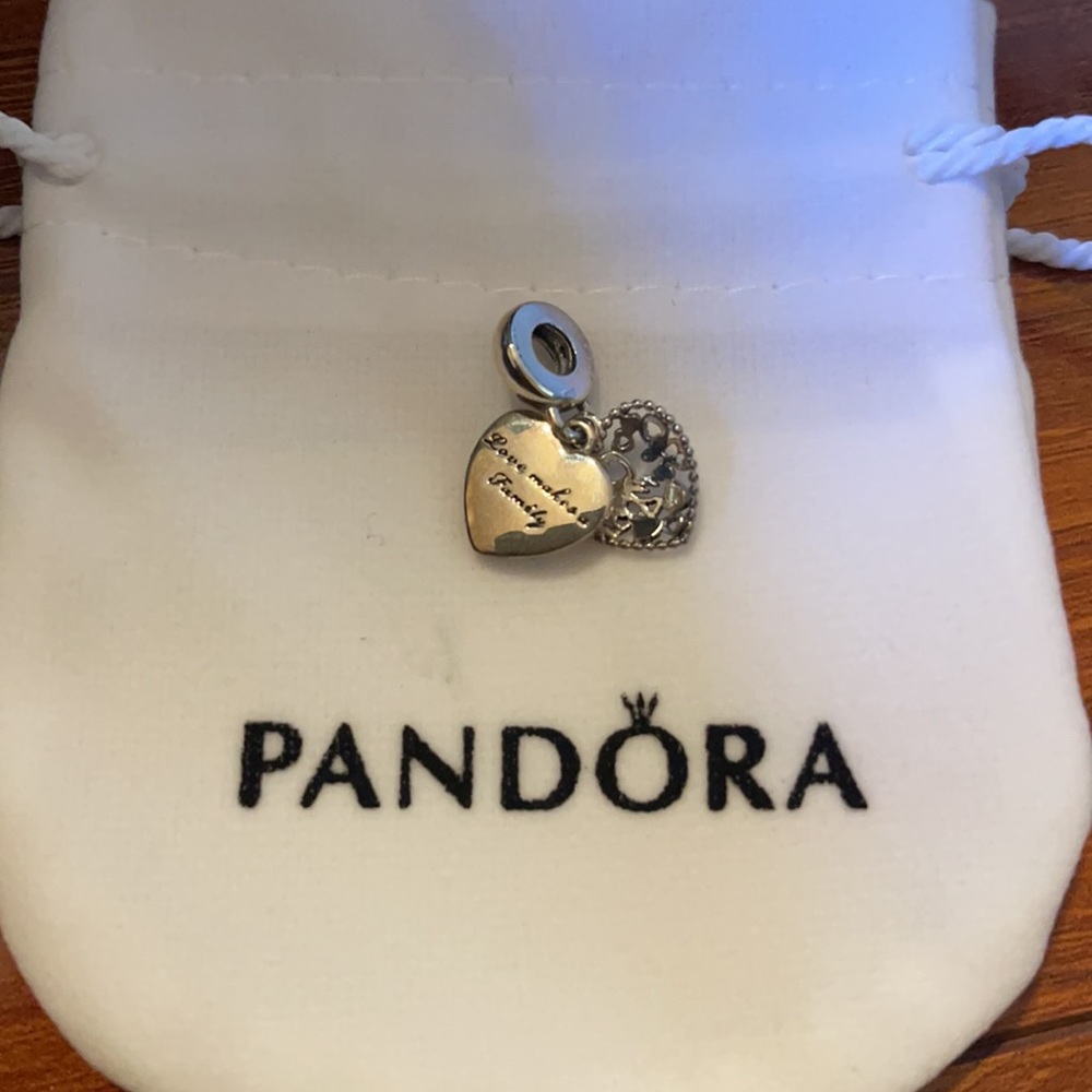 Pandora family charm - Picture 3 of 3